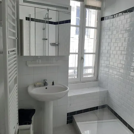 Appartement Biarritz, 2 Pieces, 4 Personnes - Fr-1-239-498 Apartment